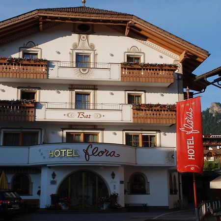 Hotel Flora Wolkenstein in Gröden Exterior foto