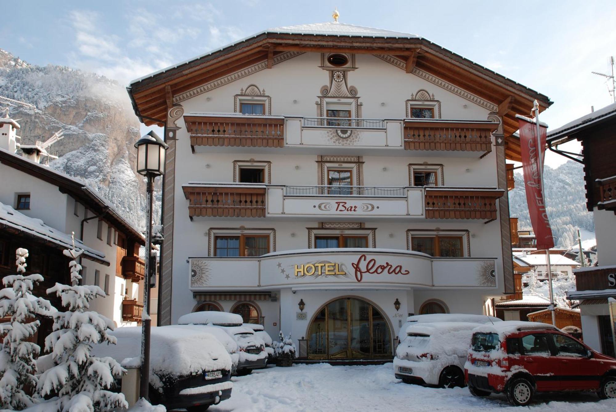Hotel Flora Wolkenstein in Gröden Exterior foto