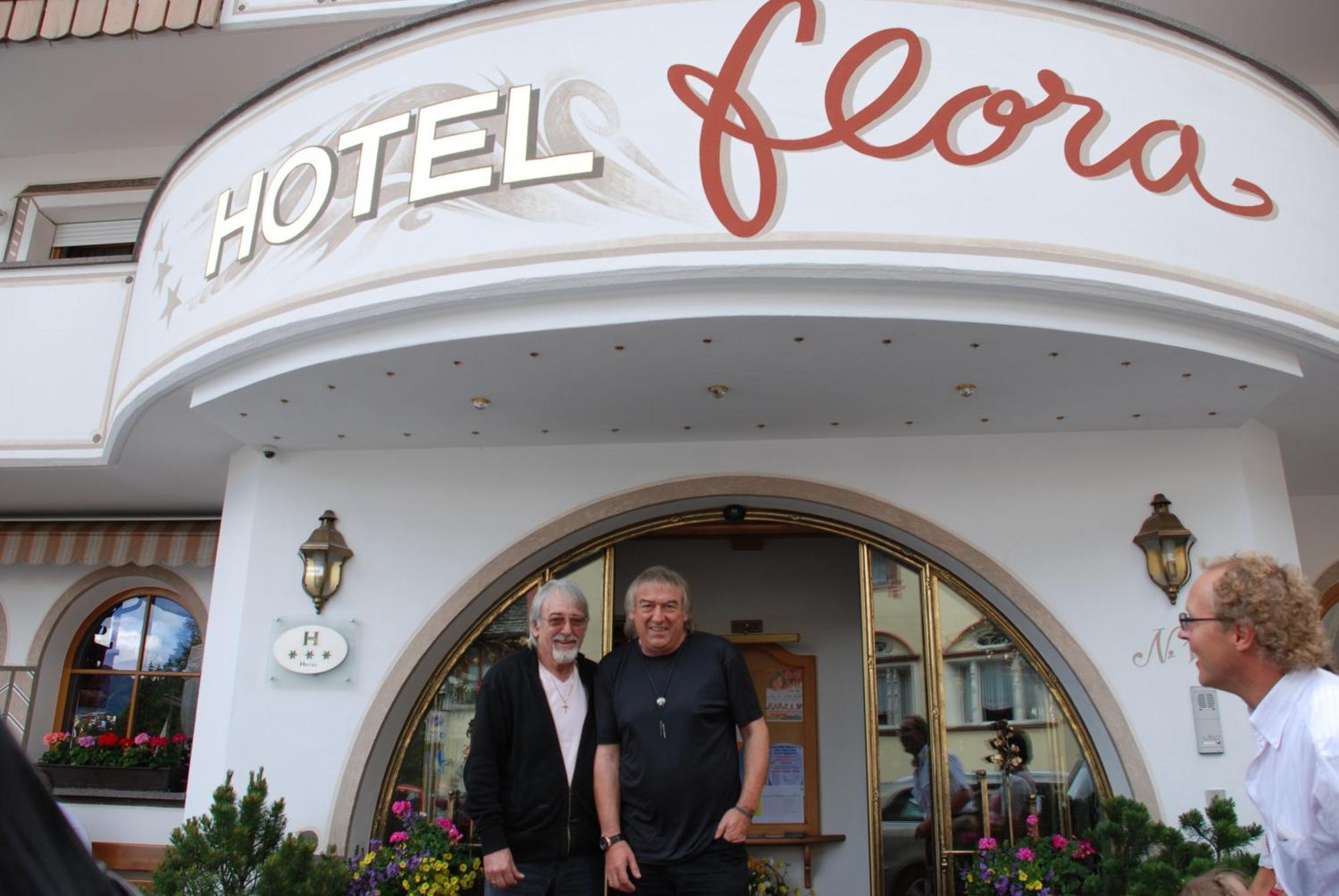 Hotel Flora Wolkenstein in Gröden Exterior foto